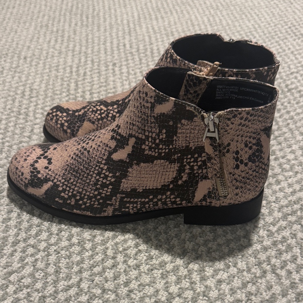 Stylish Snake Print Ankle Boots